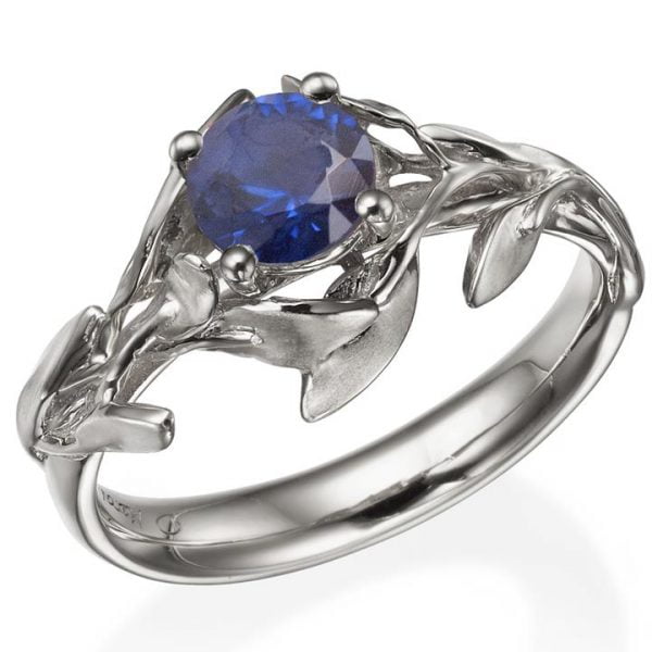 טבעת אירוסין בעיצוב עלים מעודן עשויה פלטינה ומשובצת באבן ספיר #LEAVES4 טבעות אירוסין