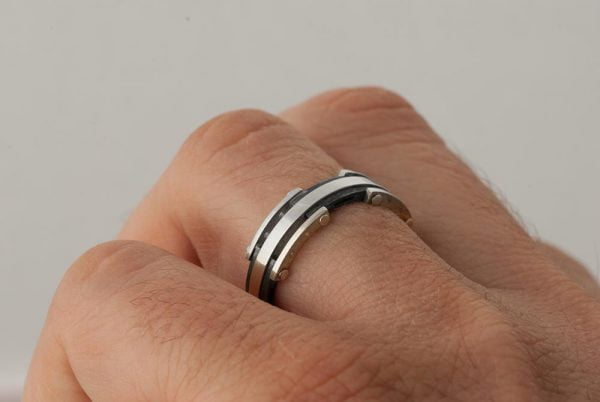 טבעת בעיצוב ארכיטקטוני עשויה זהב לבן וכסף – BNG #3W טבעות נישואין