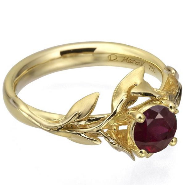 טבעת מקורית בהשראת הטבע עשויה זהב צהוב ומשובצת רובי – Leaves #4 טבעות אירוסין