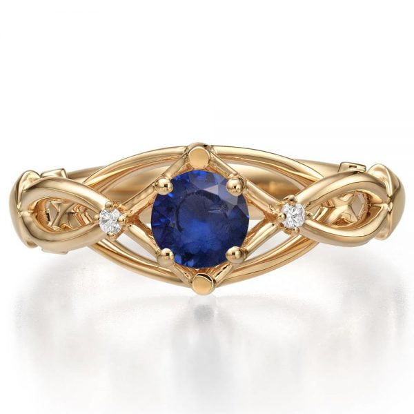 טבעת אירוסין אלכנטית בשיבוץ ספיר טבעי עשויה זהב אדום ENG #9 טבעות אירוסין