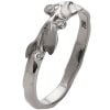 טבעת עלים עדינה בזהב לבן משובצת יהלום LEAVES #1D טבעות נישואין
