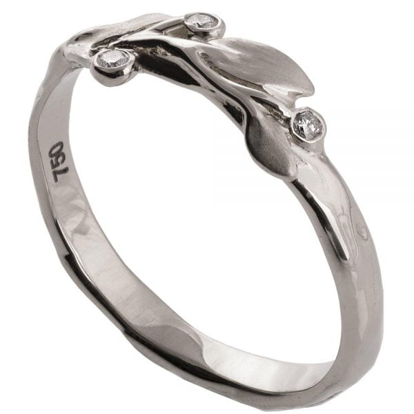 טבעת בגימור טבעי משובצת יהלומים עשויה פלטינה LEAVES #9D טבעות נישואין