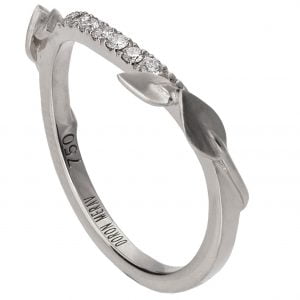 טבעת עלים אלגנטית משובצת יהלומים עשויה פלטינה LEAVES #3 טבעות נישואין