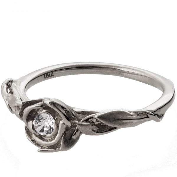 טבעת אירוסין מעודנת עשויה פלטינה בעיצוב ורד ובשיבוץ יהלום Rose #2 טבעות אירוסין