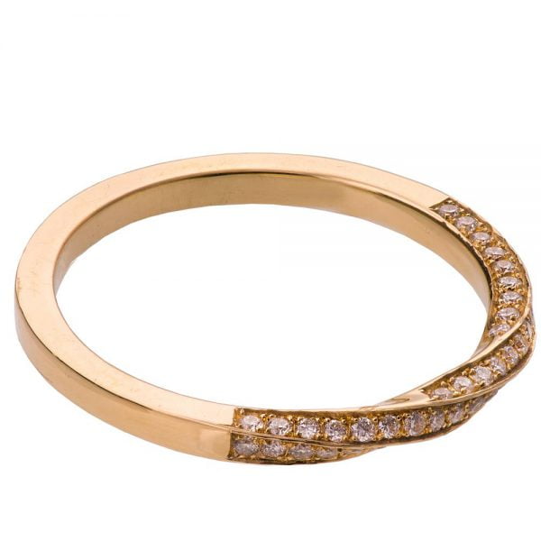 טבעת נישואין בסגנון מוביוס עשויה זהב אדום ומשובצת יהלומים Mobius #2 טבעות נישואין