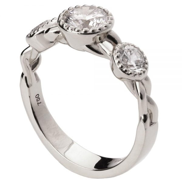 טבעת אירוסין צמה מזהב לבן משובצת מואסניט Braided 8 טבעות אירוסין