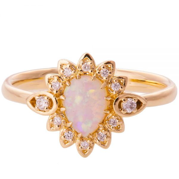 טבעת אופל מוקפת יהלומים מזהב אדום opal4 טבעות אירוסין
