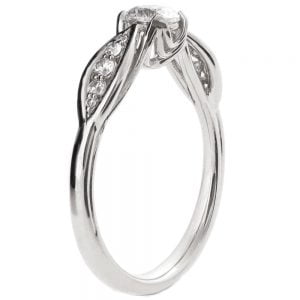 טבעת אירוסין קלאסית מפלטינה משובצת מואסניט ויהלומים ENG 15B טבעות אירוסין
