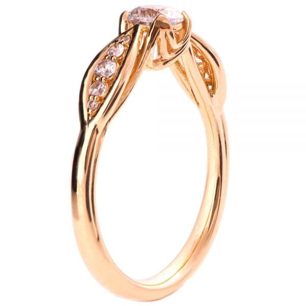 טבעת אירוסין קלאסית מזהב אדום משובצת מואסניט ויהלומים ENG 15B טבעות אירוסין
