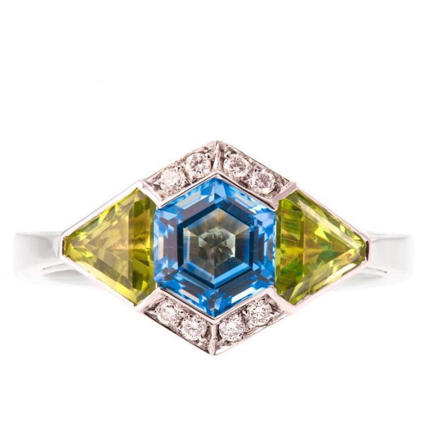 טבעת בסגנון אר דקו בשיבוץ אבני חן ויהלומים עשויה פלטינה טבעות אירוסין