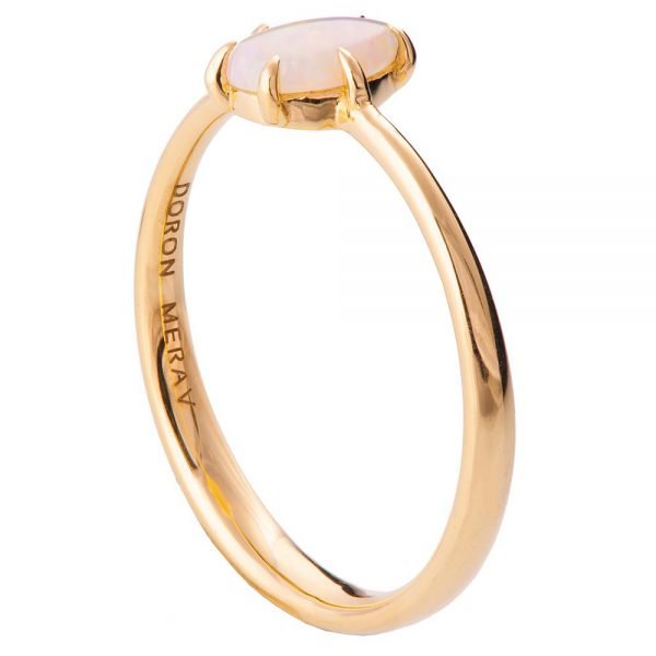 טבעת אירוסין מזהב אדום סוליטר משובצת אופל טיפה אוסטרלי opal2 טבעות אירוסין