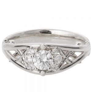 טבעת אירוסין בסגנון קלטי מזהב לבן משובצת מואסניט ויהלומים ENG 14B טבעות אירוסין