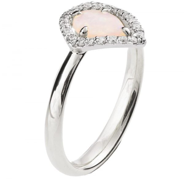 טבעת אירוסין משובצת אופל ויהלומים עשויה מפלטינה opal5 טבעות אירוסין