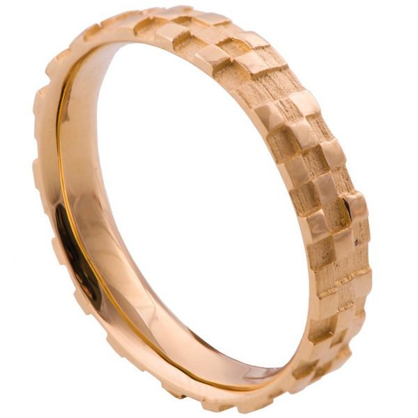 טבעת נישואין בעבודת יד עשויה זהב אדום – SOAR טבעות נישואין