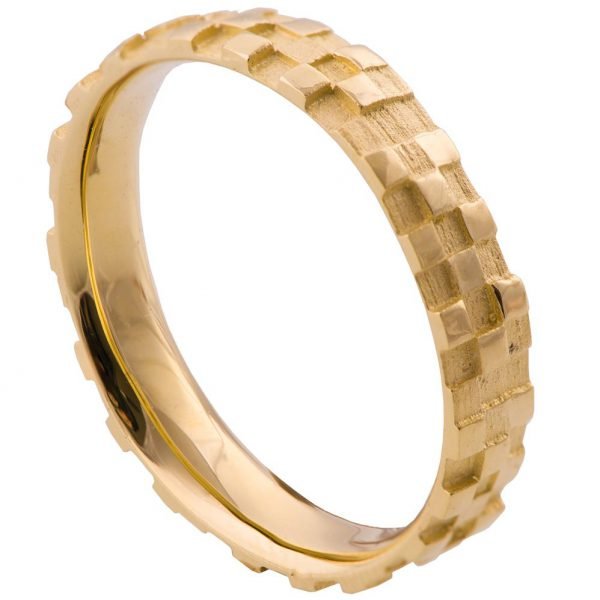 טבעת נישואין בעבודת יד עשויה זהב צהוב – SOAR טבעות נישואין