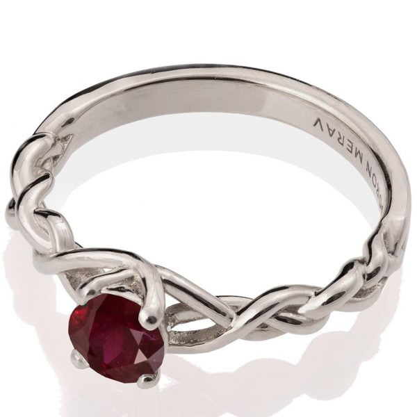 טבעת קלועה משובצת באבן רובי עשויה פלטינה Braided #2 טבעות אירוסין