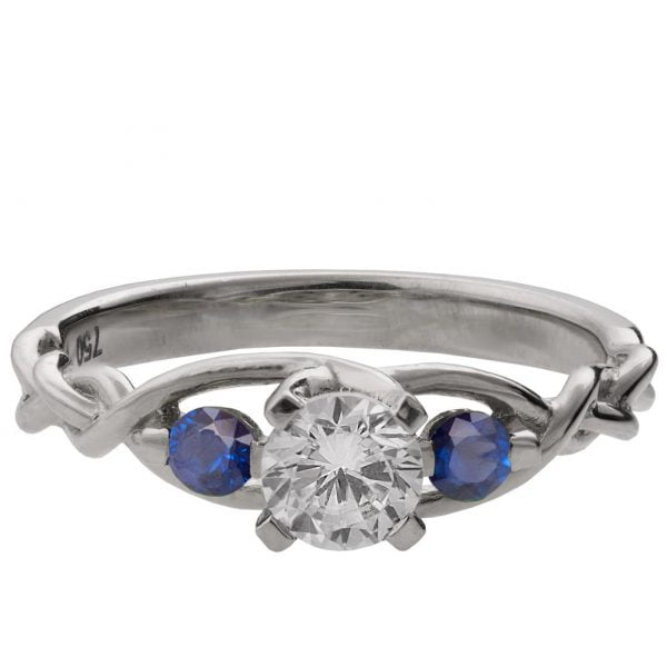 טבעת אירוסין קלועה עשויה פלטינה ומשובצת יהלום ואבני ספיר Braided #7T טבעות אירוסין