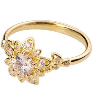 טבעת אירוסין וינטאג' מזהב צהוב משובצת מואסניט ויהלומים Flower 2B טבעות אירוסין