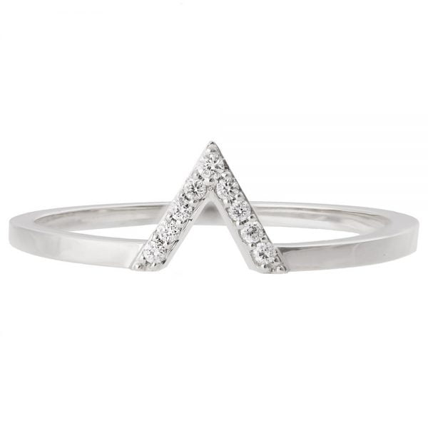 טבעת V מעודנת משובצת יהלומים עשויה פלטינה R021 טבעות נישואין