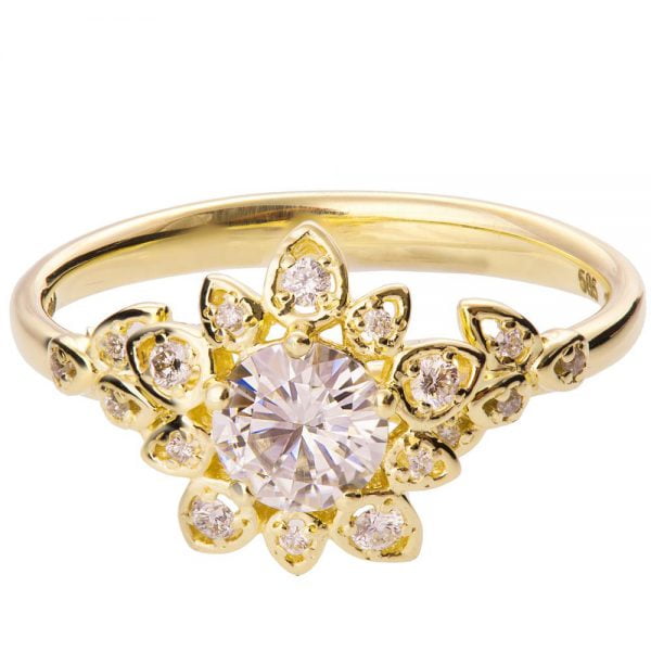 טבעת אירוסין וינטאג' מזהב צהוב משובצת מואסניט ויהלומים Flower 2B טבעות אירוסין