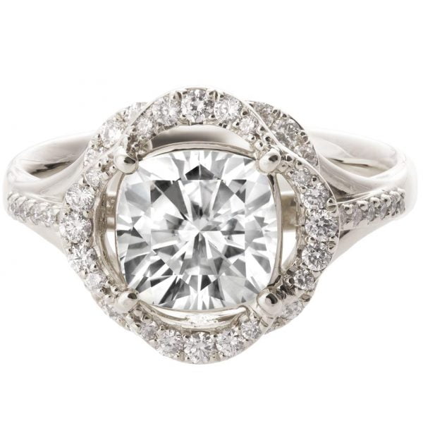טבעת אירוסין וינטאג' מזהב לבן משובצת מואסניט ויהלומים R022 טבעות אירוסין