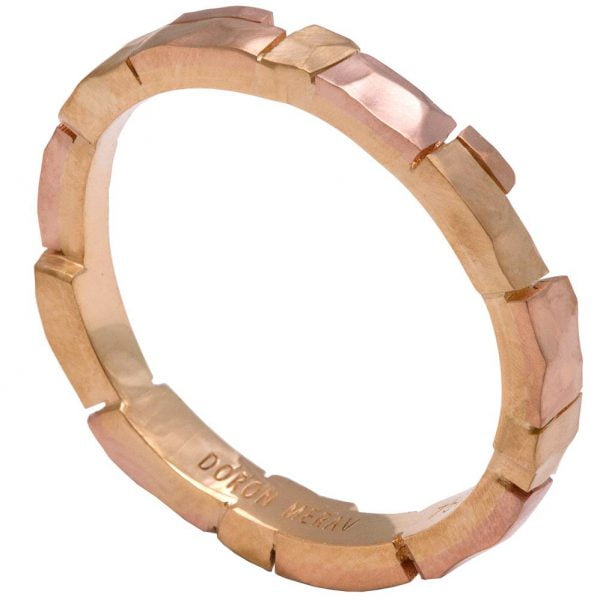 טבעת נישואין בסגנון 'לבנים' עשויה משילוב צבעי זהב Bricks #2 טבעות נישואין