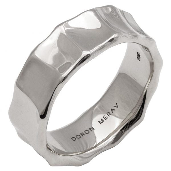 טבעת בעבודת יד עשויה פלטינה בגימור מבריק  Butter #1 טבעות נישואין