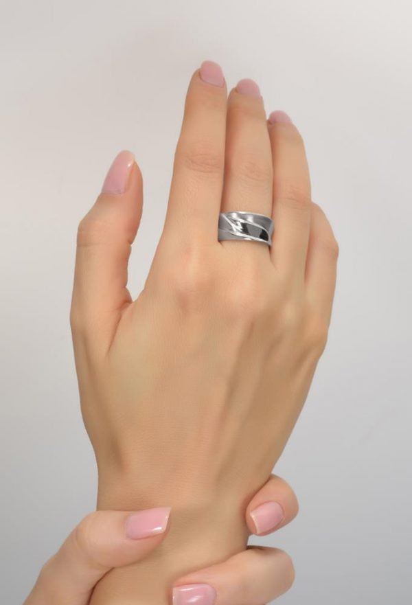 טבעת נישואין בזהב לבן בעיצוב מיוחד Wave #4 טבעות נישואין