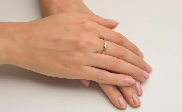טבעת נישואין ייחודית עשויה זהב צהוב Wrap #2 טבעות נישואין