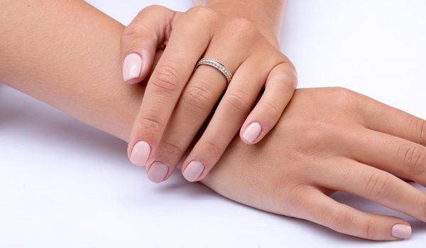 טבעת מילגריף בזהב לבן R030 טבעות נישואין