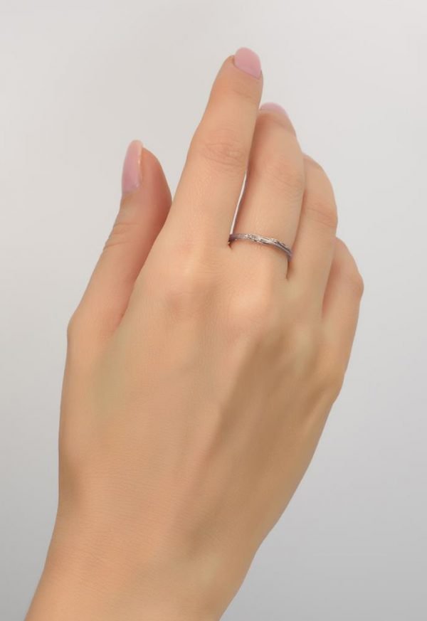 טבעת עדינה בהשראת הטבע עשויה זהב לבן Twig #1 טבעות נישואין