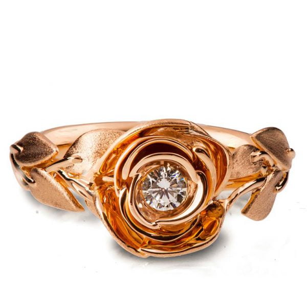 טבעת בעיצוב ורד עדין בשיבוץ יהלום עשויה זהב אדוםRose #1 טבעות אירוסין