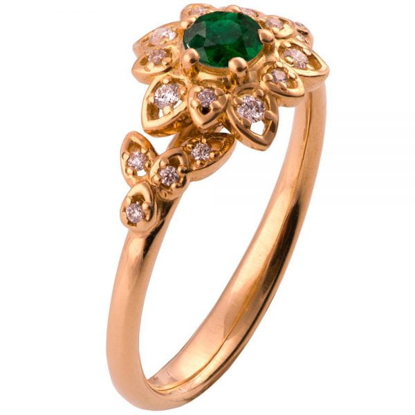 טבעת אירוסין מעודנת בעיצוב פרח משובצת אמרלד בזהב אדום #FLOWER2B טבעות אירוסין