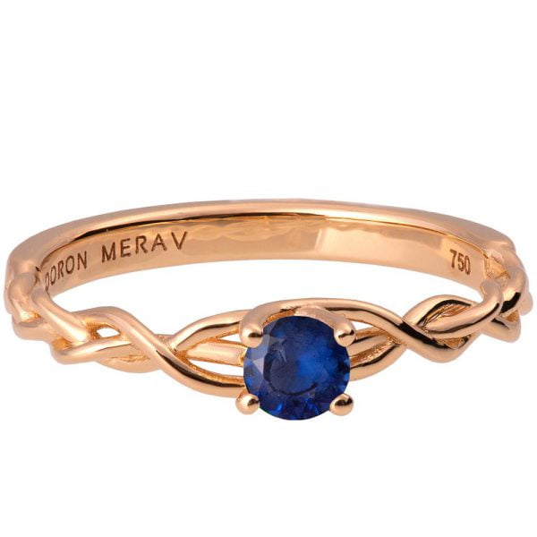 טבעת שזורה בעבודת יד עשויה זהב אדום ומשובצת באבן ספיר BRAIDED#2S טבעות אירוסין