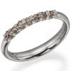טבעת אלגנטית ועדינה עשויה פלטינה ומשובצת אופל אוסטרלי ויהלומים Opal Eternity טבעות נישואין