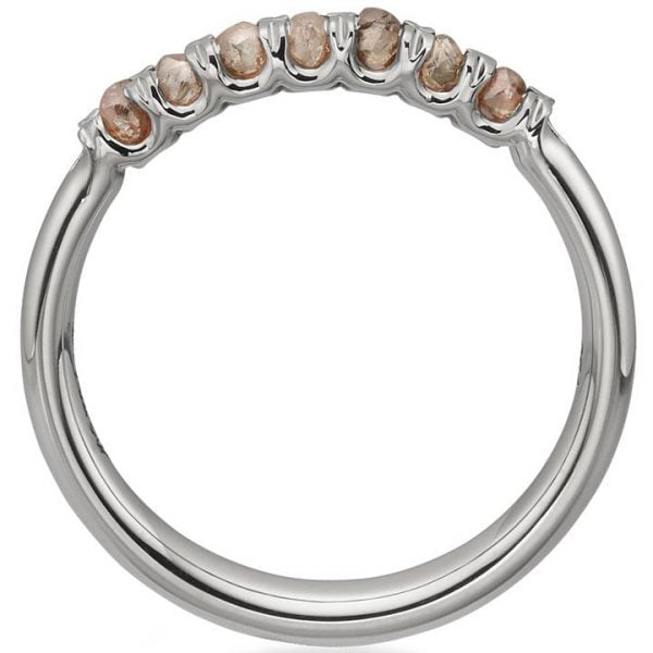 טבעת ייחודית בשיבוץ יהלומי גלם עשויה זהב לבן טבעות נישואין