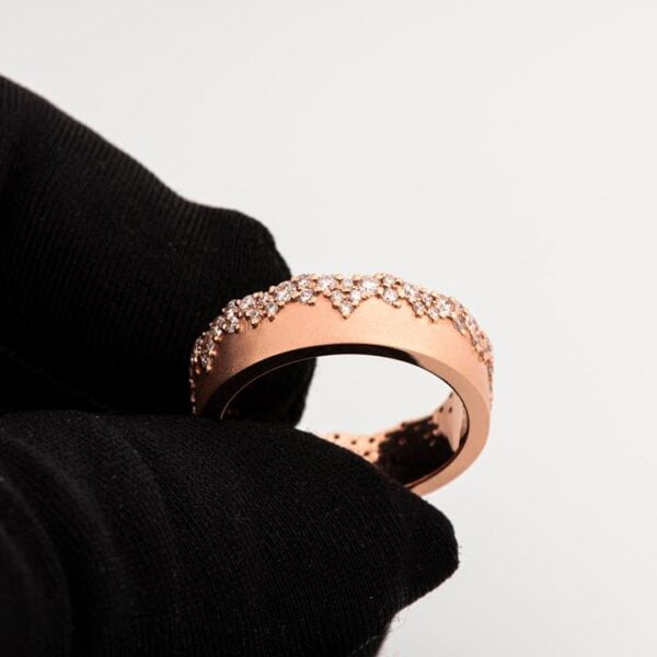 Snow Ring, Rose Gold Wedding Ring Set With a Cluster of Diamonds Catalogue