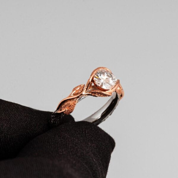 טבעת עלים עשויה פלטינה ומשובצת מואסניט – Leaves #10 טבעות אירוסין